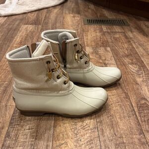 Sperry Tan Lace-Up Boots